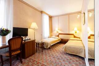 Отель Story Inn Self Check-In Hotel Вильнюс Стандартный двухместный номер с 2 отдельными кроватями-7